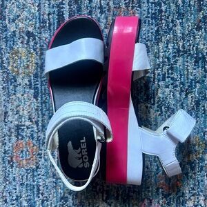 Sorel platform sandals - excellent condition!